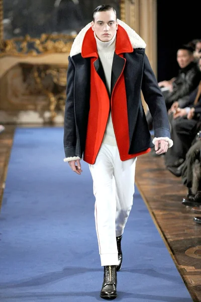Look 2